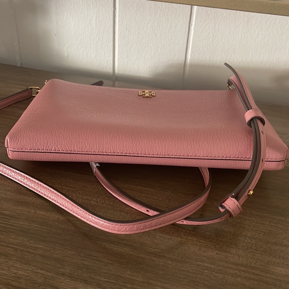 Brand new Tory Burch crossbody - Picture 3 of 8